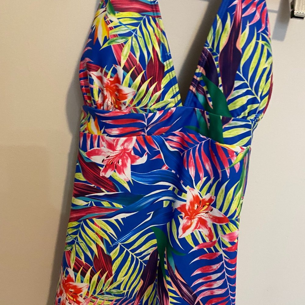 Floral "Tankini" Swimsuit, size 14, Multi Colored Palm trees on Blue